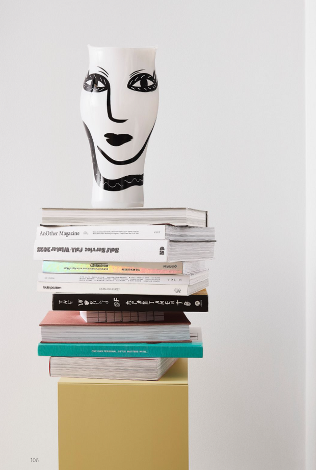 Open minds vase white 360mm